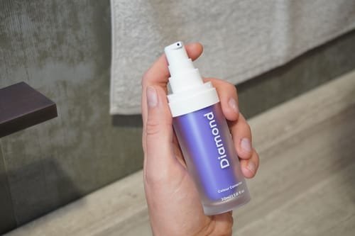 Serum top, Bleaching leicht reizend