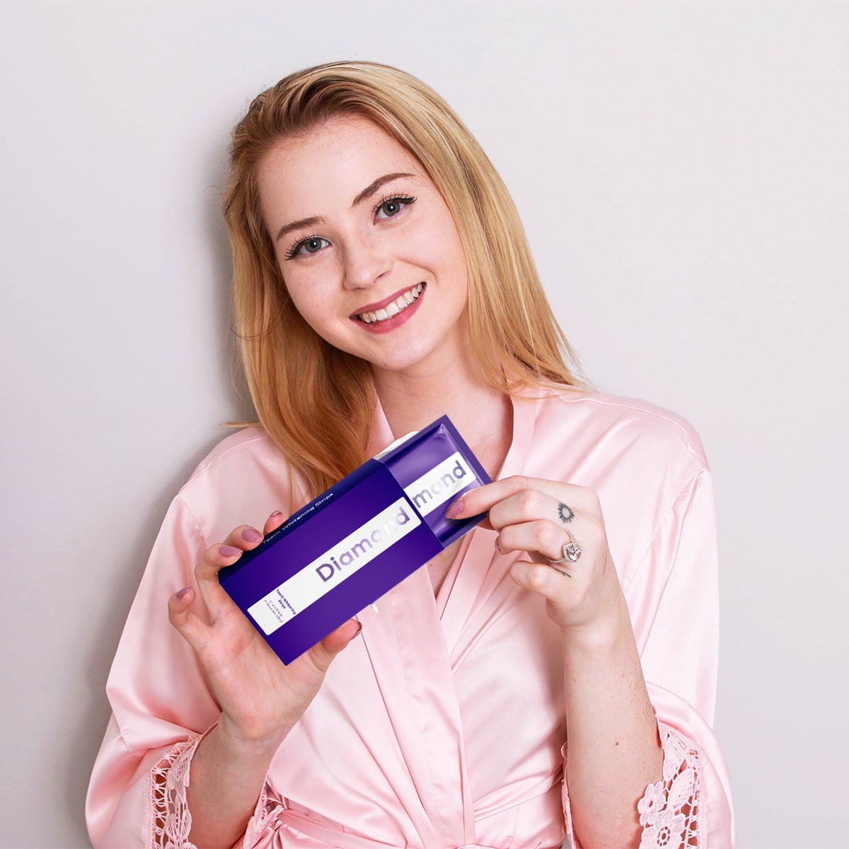 diamondsmile-zahnbleaching-white-strips-flexible-strips-f-r-zu-hause image 2
